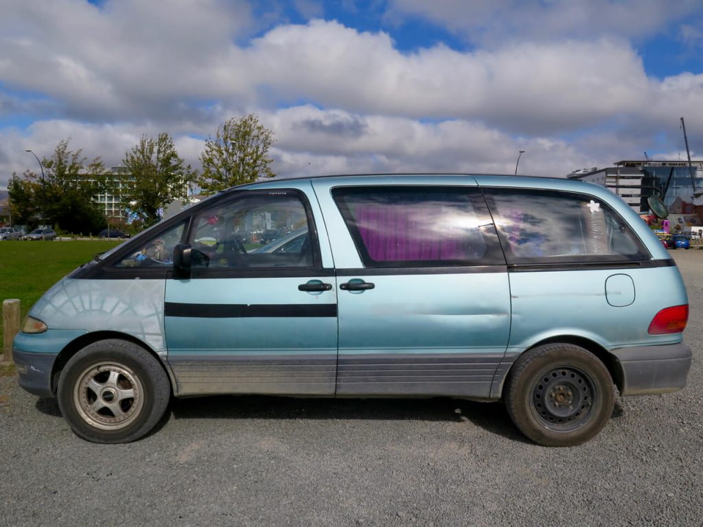 An ugly, beat-up van – the kind of van most people end up buying to travel New Zealand longterm. ©KettiWilhelm2016