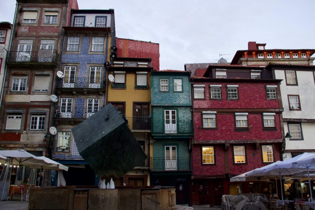 Colorfully tiled houses in Porto’s central Ribeira Square. (I would love to learn how to find a Couchsurfing host in the city center like this!) ©KettiWilhelm2020