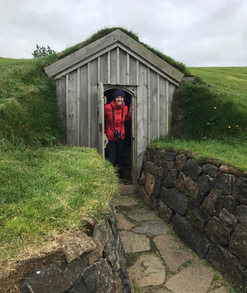 An Icelandic bathroom (an outhouse) with no light switch – so no possibility of culture shock confusion. ©KettiWilhelm2018