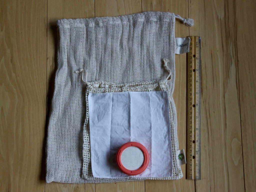 LastObject's two organic cotton washing bags compared in this product review. ©KettiWilhelm2021