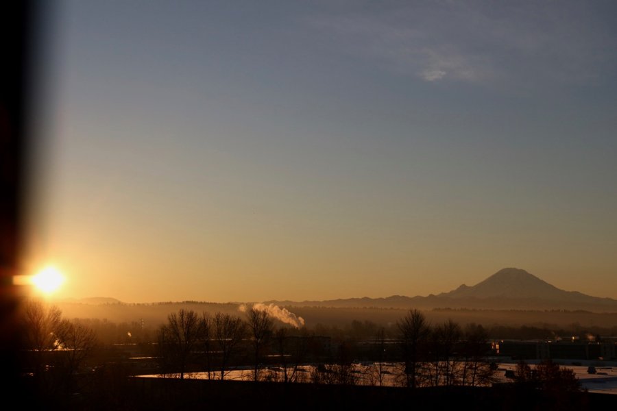 A view of Mt. Rainier from my SeaTac airport hotel on the way to Hawaii. ©KettiWilhelm2020