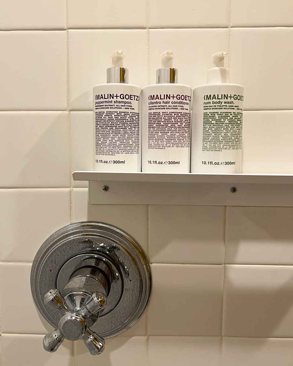 Refillable toiletries mean less plastic waste at Travelers Hotel in Clarksdale, MS, a lovely sustainable hotel choice. ©KettiWilhelm2022