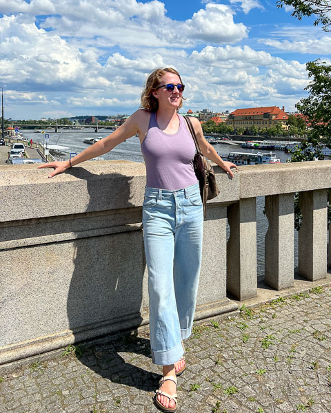 Testing my Unbound Merino Active Merino wool tank top as part of my light-packing travel wardrobe in Europe. ©KettiWilhelm2023