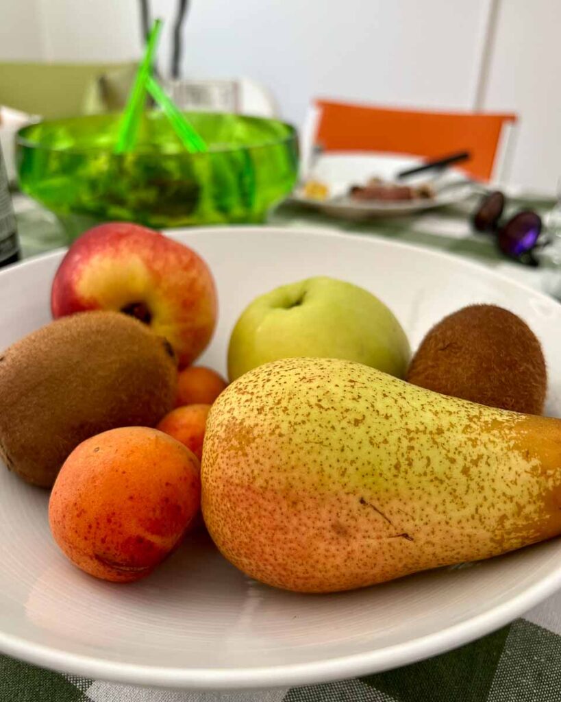 A dessert of local fruit served at the agriturismo where we ate lunch during our e-bike tour in Italy's March region. ©KettiWilhelm2023