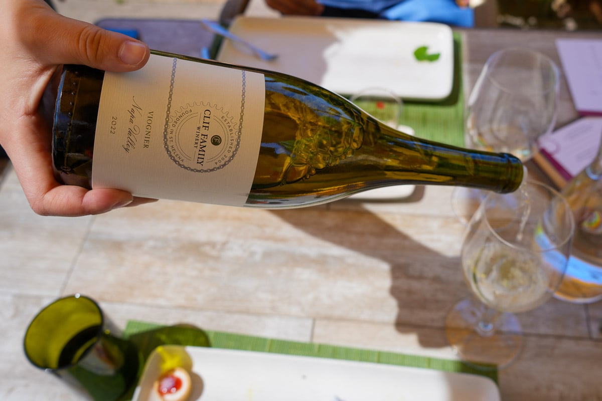 The label of the wine bottle at Clif Family Winery, featuring the bike-friendly theme the winery is known for. ©KettiWilhelm2024