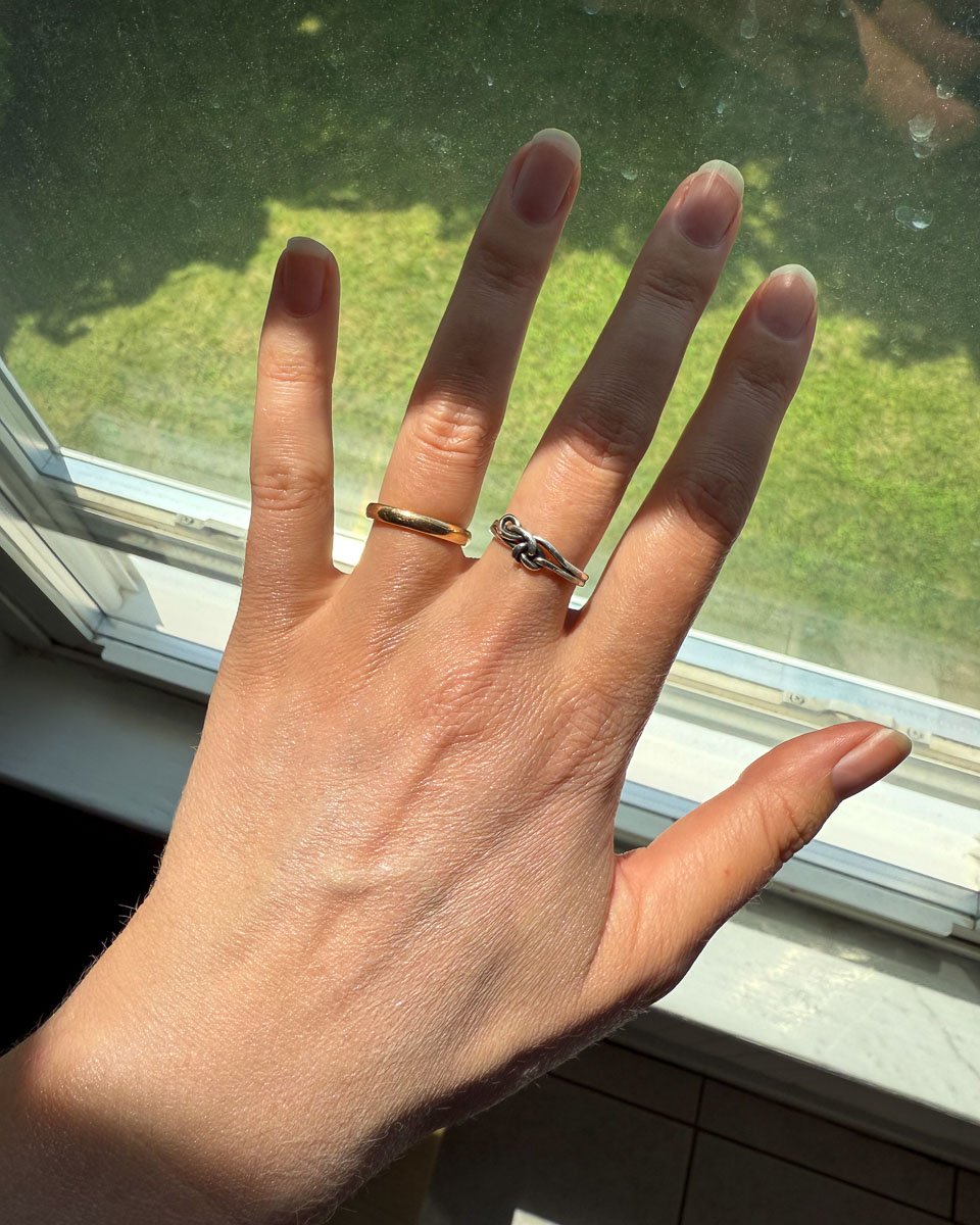 The hand of author of this Avasol review, after rubbing in the "light" shade of Avasol's tinted mineral sunscreen cream. The color had blended well with her fair to medium skintone, but is still a bit lighter than her skin – definitely not white though. ©KettiWilhelm2025