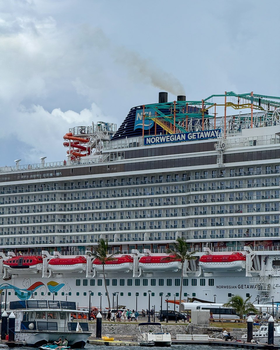 Cruise ship belching brown pollution from smokestacks while docked at the Dock Yards in Bermuda. ©KettiWilhelm2025